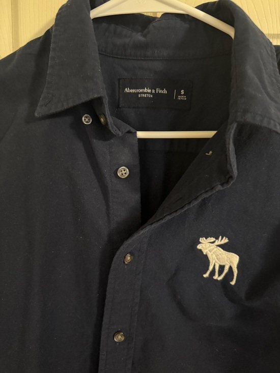 Abercrombie & Fitch Navy Long-Sleeve Button-Down with Moose Logo - Picture 3 of 3